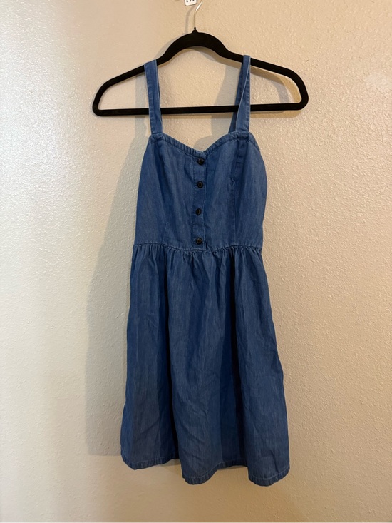 Vans Dresses & Skirts - Vans Chambray Denim Short Dress Smocked Back XS Pockets